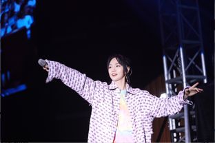 周笔畅单依纯唱响最美中国风