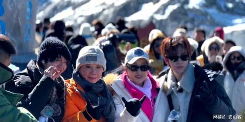 74岁刘晓庆登顶玉龙雪山