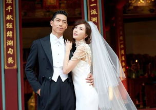 00后新人办三无婚礼 新娘发言25秒