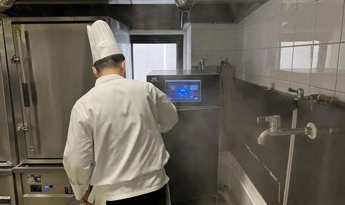 中国首个机器人大厨获批上岗