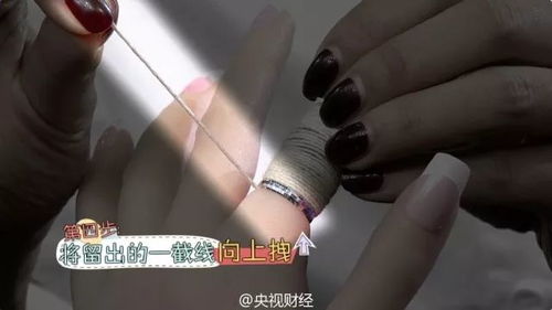 女生手卡在男生嘴里拔不出求助医院