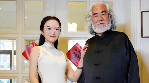 张纪中夫妇现身车站 杜星霖产后脸肿