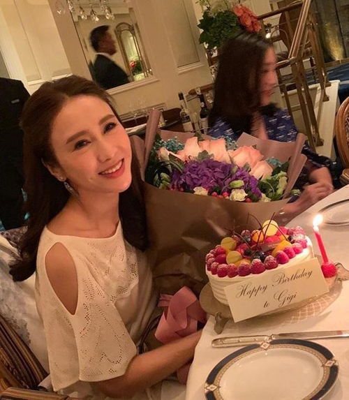 夫妻3胎喜得女儿发10万个鸡蛋庆祝
