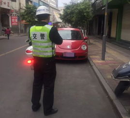 百岁老人撞车后与交警硬核对话