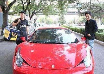 男子开迈巴赫顿顿吃10多块外卖