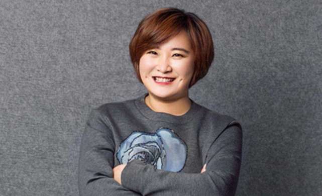贾玲43岁庆生照曝光 本人超瘦