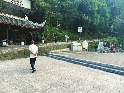 景区回应灵隐寺小卖部年租金260万