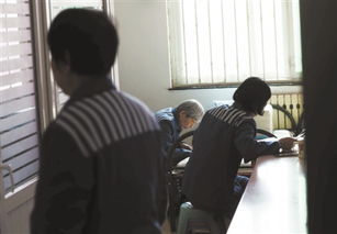 女子服刑10年将出狱：父母已病逝