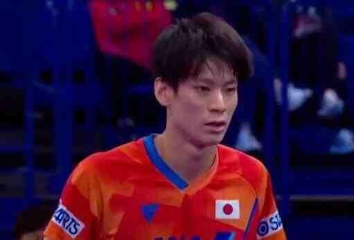 王楚钦球拍风波后4-0横扫晋级16强